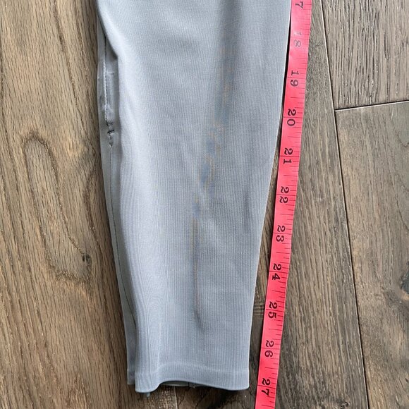 Tracksmith Women's NDO Winter Run Tights Size XS Grey Reflective Lined Athletic - Picture 8 of 9